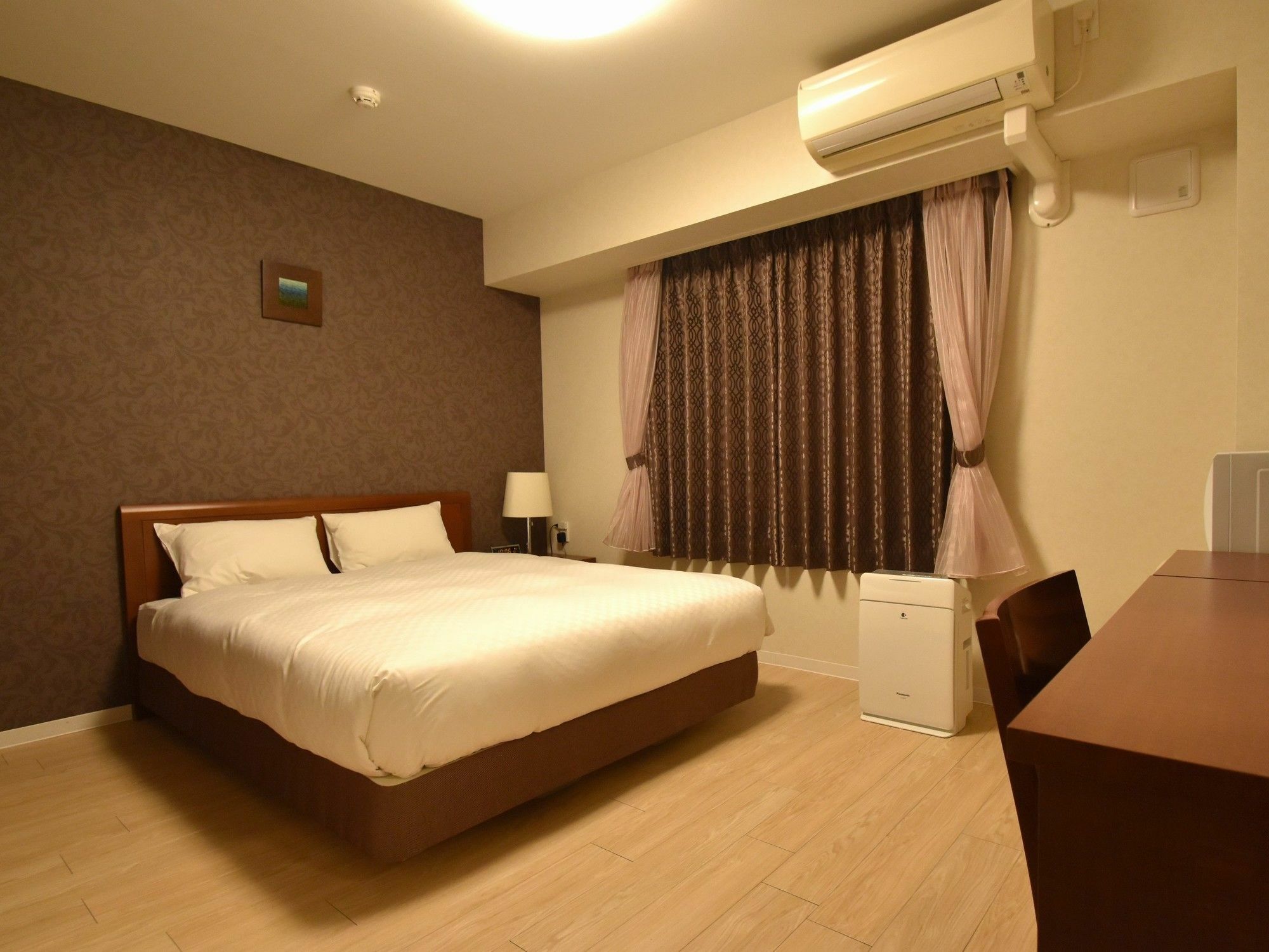 โรงแรม Hakata Place 3*